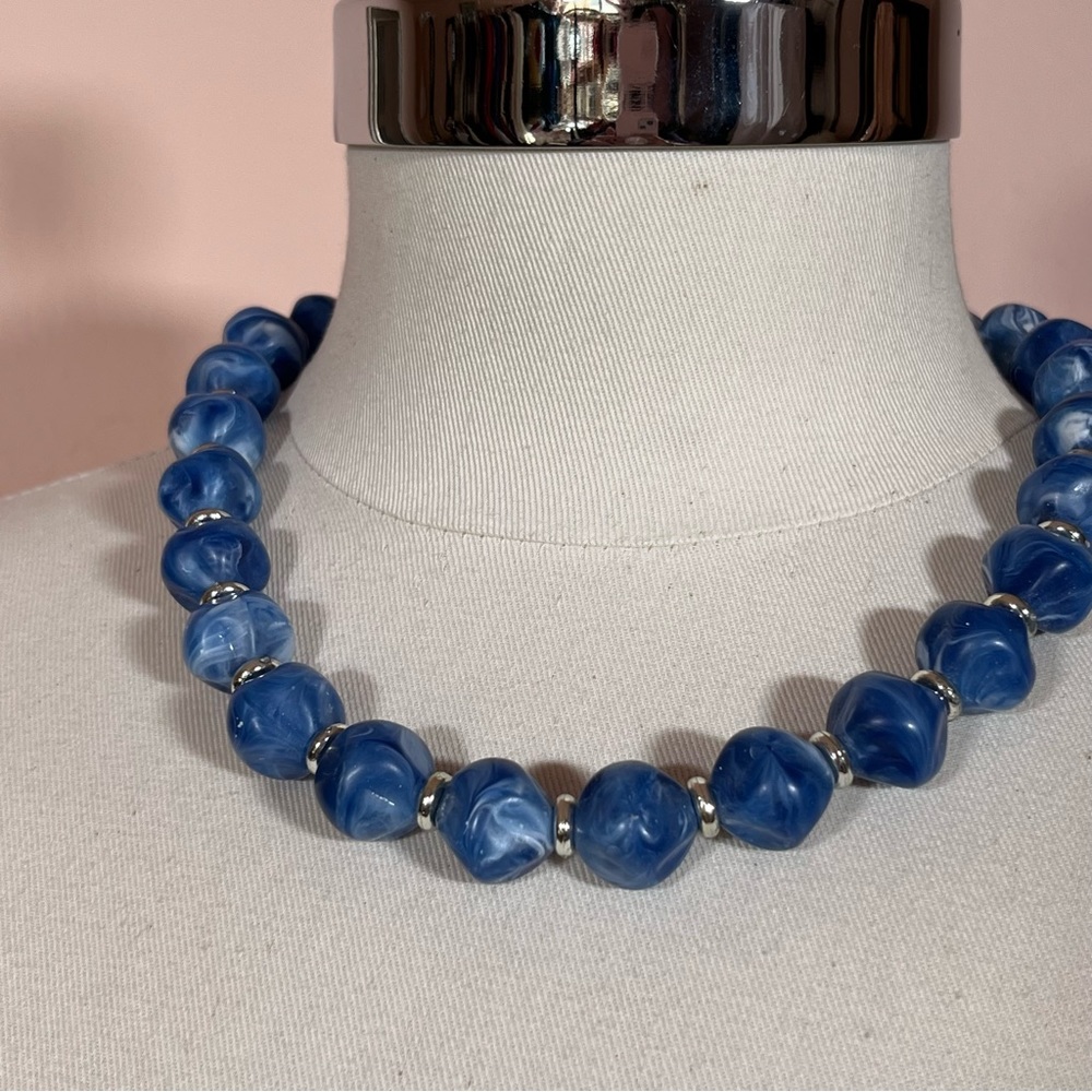 Vintage 40 50 Retro Chunky Irregular Blue Lucite Beaded Chocker Necklace